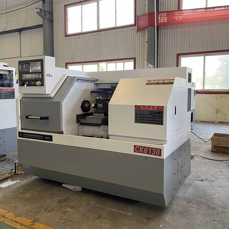 تم إرسال مخرطة CNC ذات السرير المسطح CK6130 إلى روسيا