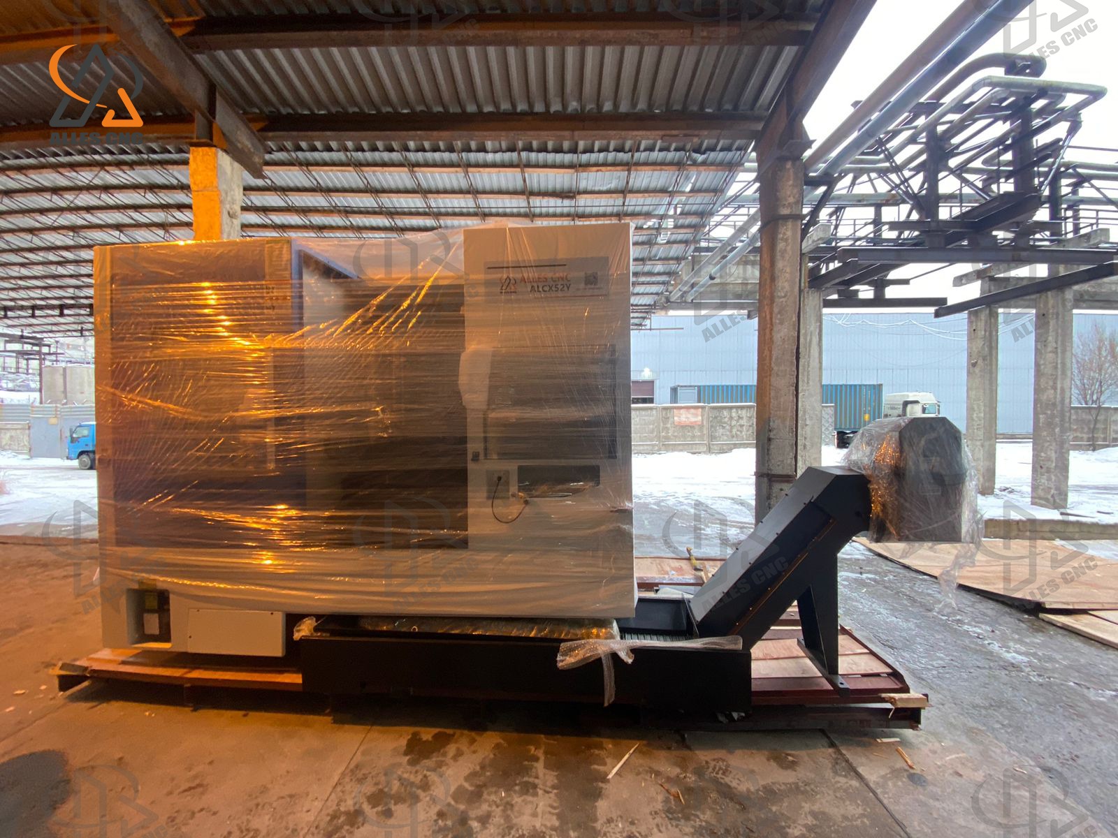 El compuesto de torneado y fresado CNC CX52Y ha llegado a Rusia