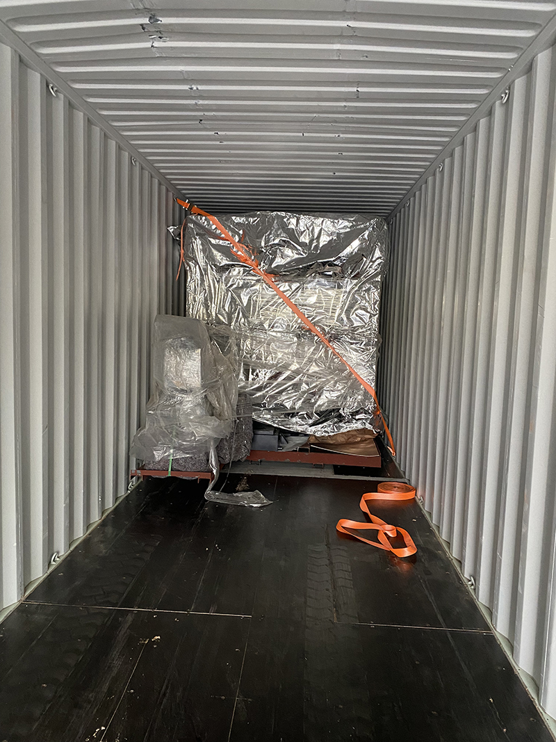 تم إرسال 3 مجموعات من مجمع الخراطة والطحن CNC إلى روسيا