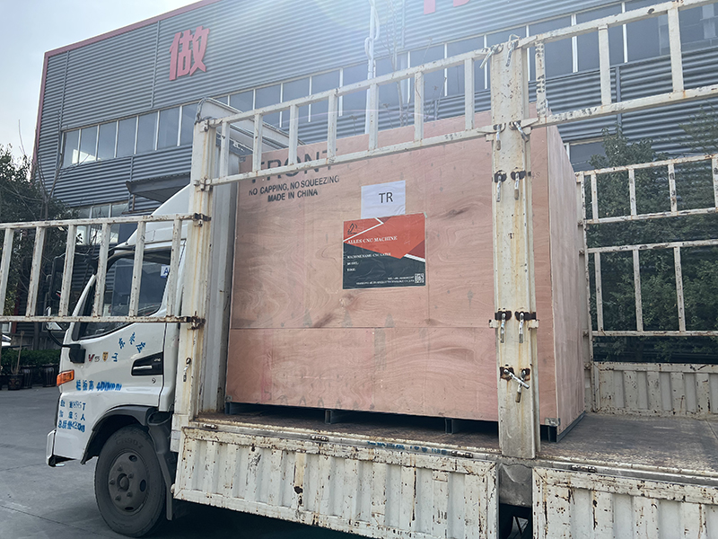 مخرطة CNC CK0640