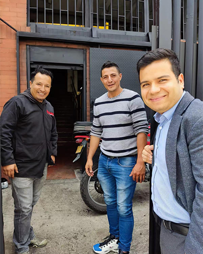 Engineers go to Columbia customer factory