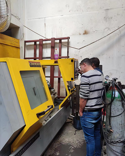 Engineers go to Columbia customer factory