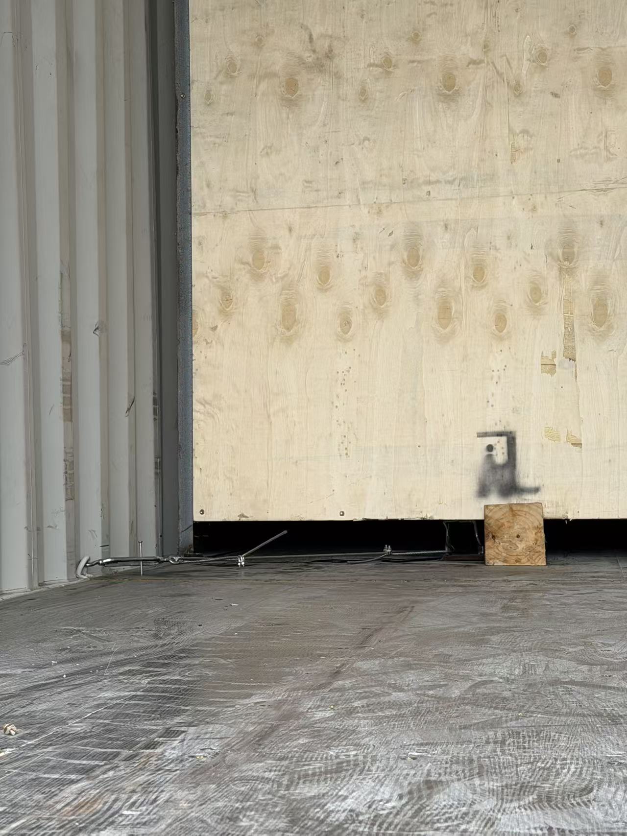 The packed VMC850 secured inside the container