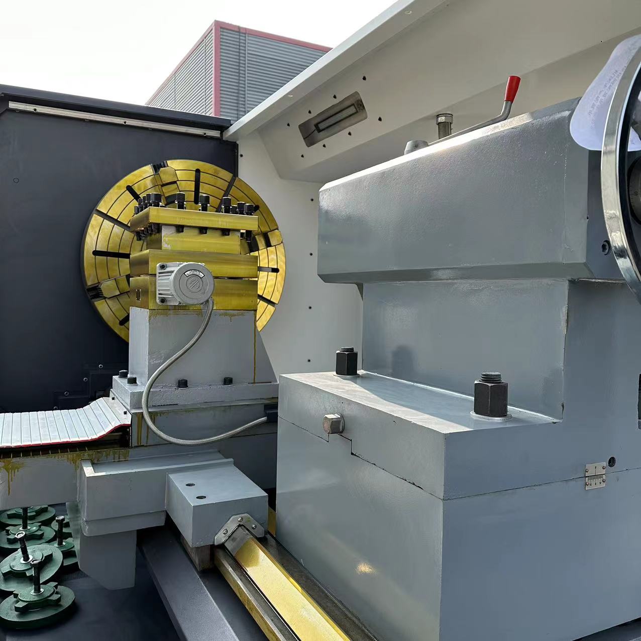 CK61125 آلة مخرطة معدنية أفقية CNC ثقيلة