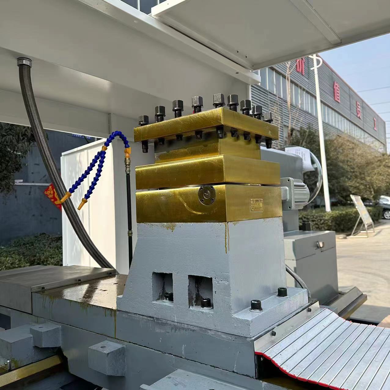 CK61125 Сверхмощный горизонтальный токарный станок с ЧПУ по металлу