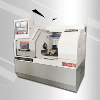 Torno pequeño CNC CK0640